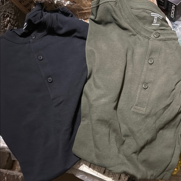 Black and Olive Button-Up Shirts 2 shirts - Picture 1 of 2